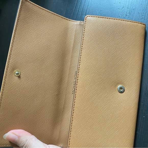 Mk Micheal Kors wallet - Picture 6 of 10